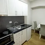 Elior Tirana