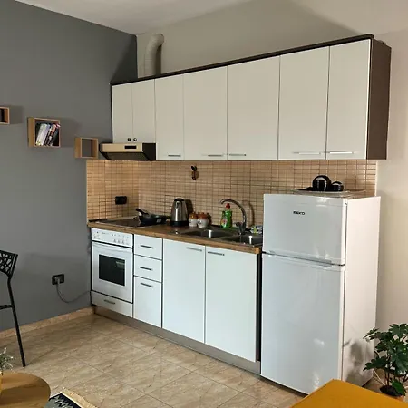 Elior Tirana
