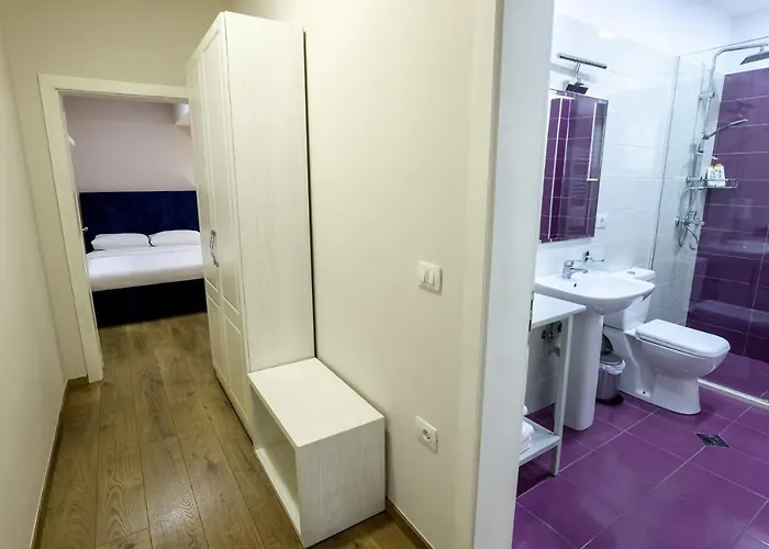 Elior Tirana