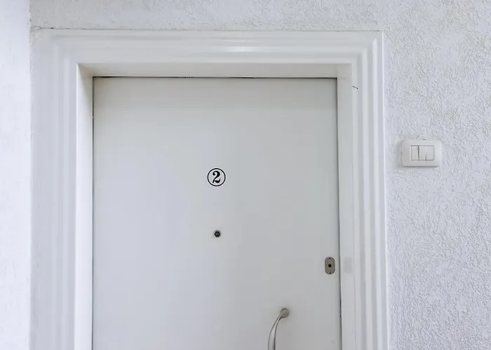 Elior Apartment *